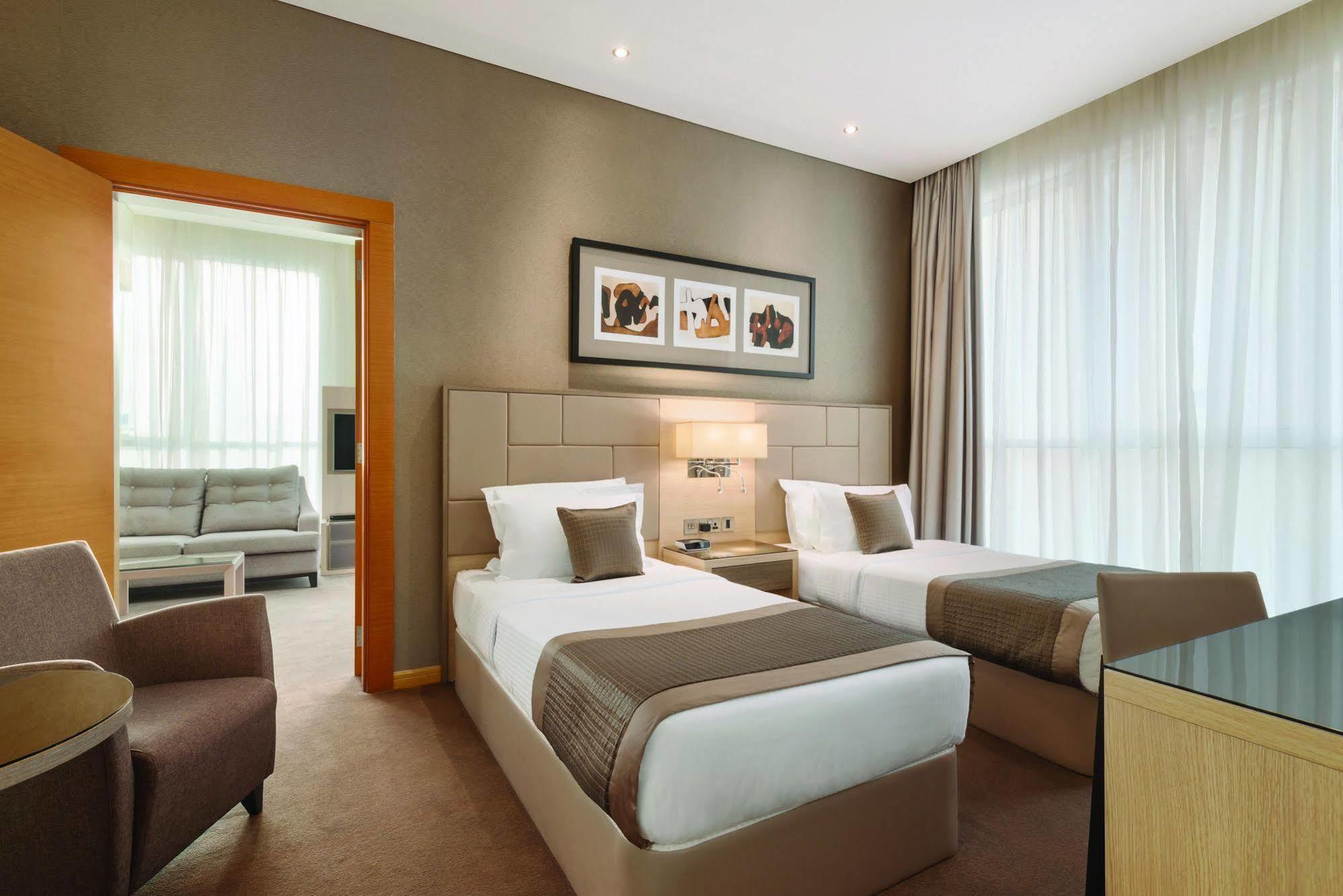 ทีอาร์วายพี บาย วินด์แฮม อาบู ดาบีซิตี เซ็นเตอร์ Hotel อาบูดาบี ภายนอก รูปภาพ