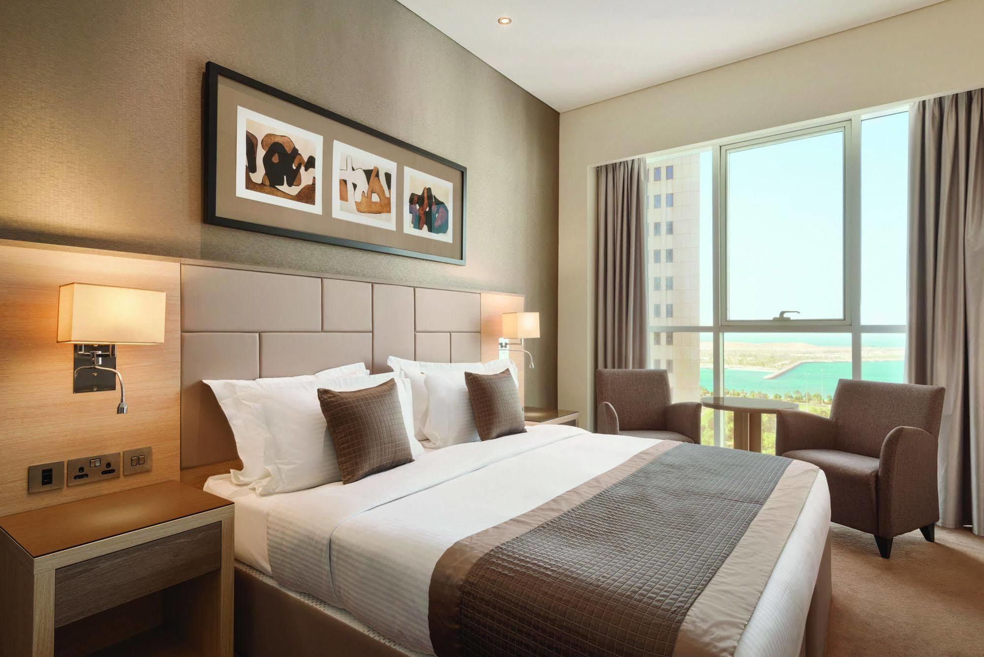 ทีอาร์วายพี บาย วินด์แฮม อาบู ดาบีซิตี เซ็นเตอร์ Hotel อาบูดาบี ภายนอก รูปภาพ